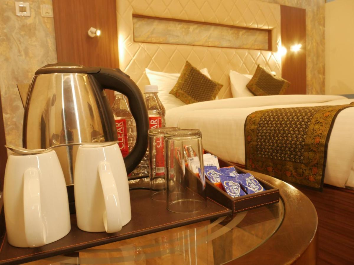 The Triumph Hotel Varanasi Exterior photo